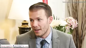 Представительница Госдепа занимается поревом с коллегой после брифинга