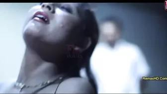 Индиец ебет пышногрудую девушку