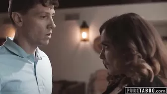 Парень трахает мать подружки